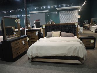 Rotta Carbonado King Panel Bed - Geometric Star-Carved Wood Headboard - Floor Sample