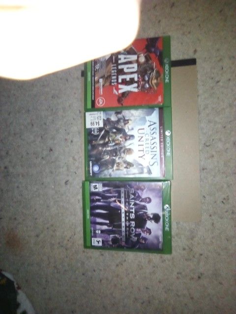 APEX LEGENDS, Saints row (Unopened) and Assassin's Creed Unity XBOX ONE