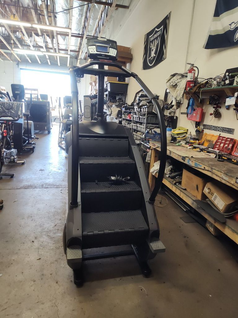 Stairmaster SM5 Stepmill With D1 Console