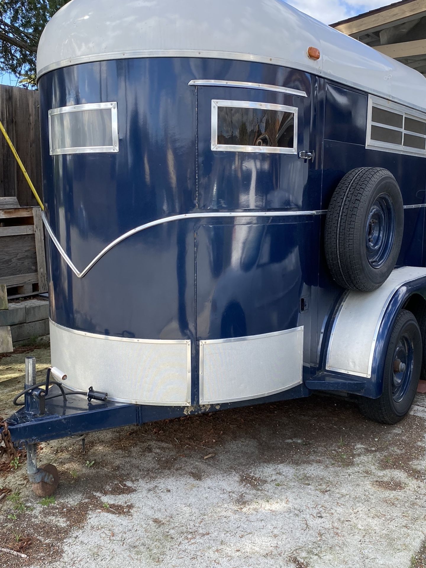 1975 Horse Trailer - New Tires Purchased January 2020