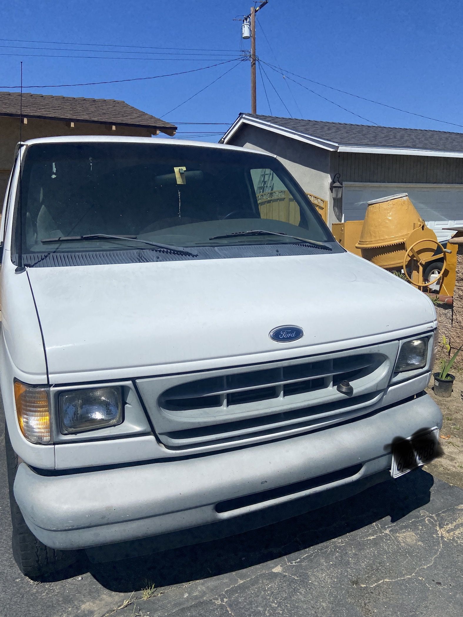 2002 Ford E-350