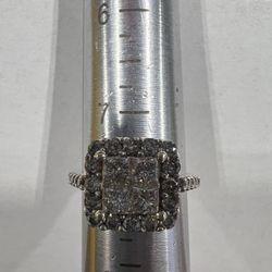 14KWG Ladies Diamond Ring 