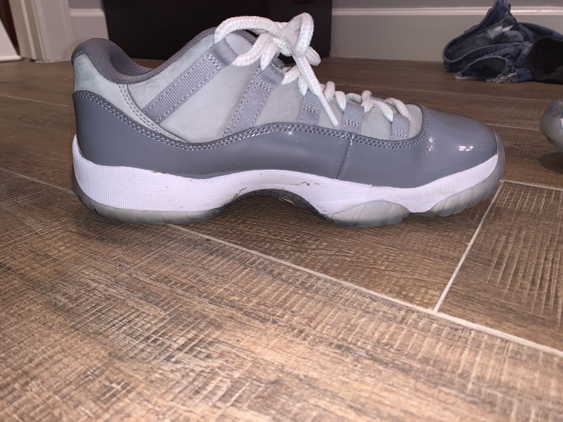 Jordan 11 cool grey (size 7.5 men’s)