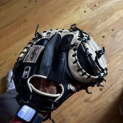 Rawlings Heart Of The Hide Catchers mitt