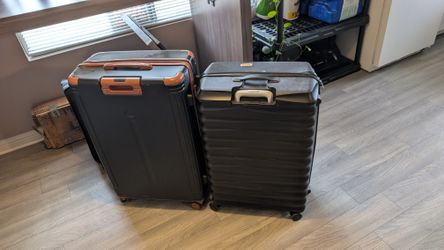 2 Large Luggage/Baggage