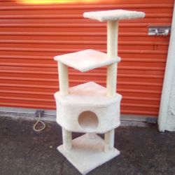 cat tree pickup between 2:00-10:45 rainbow/Charleston cash only read description 