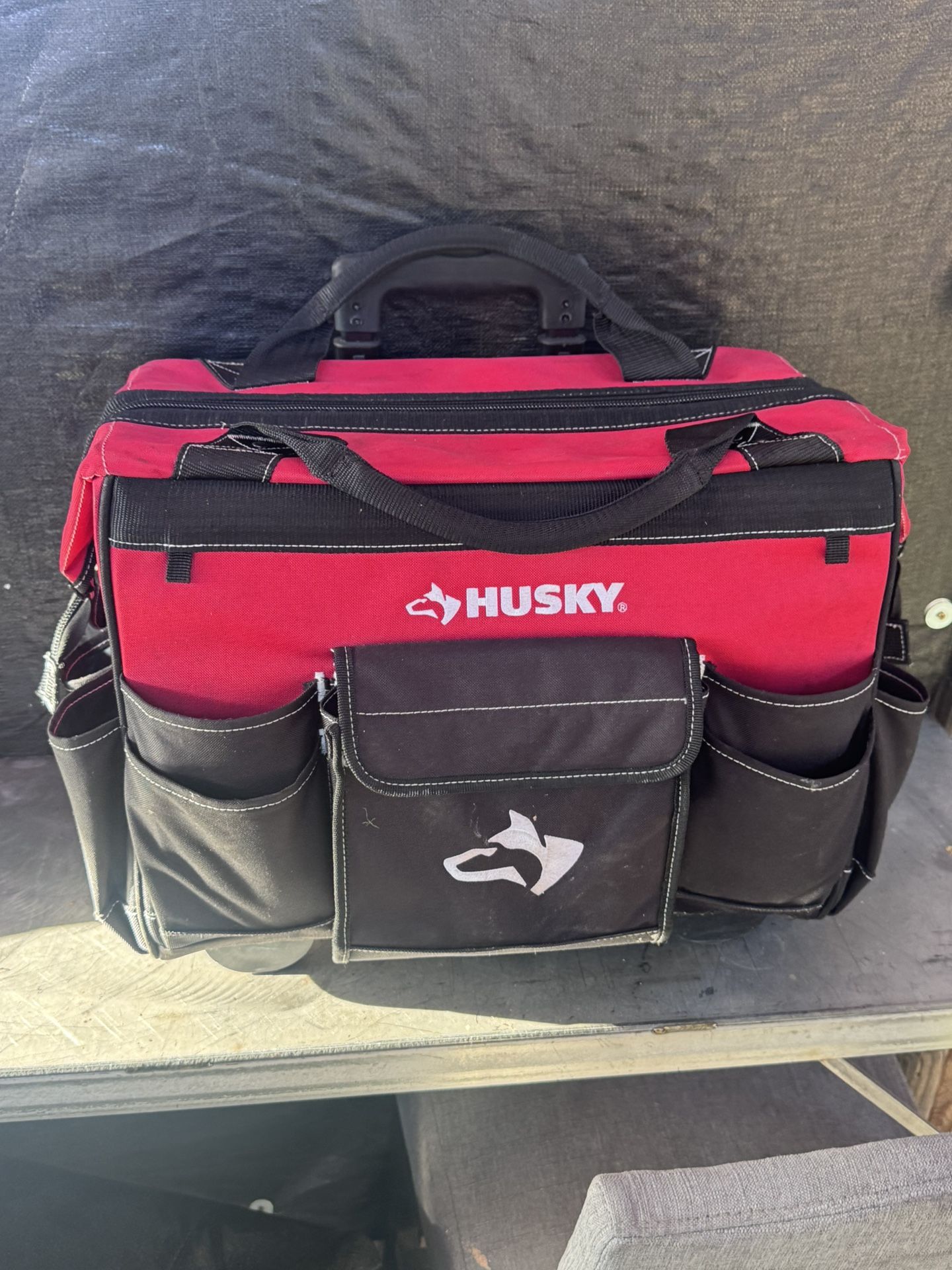 Husky 18 In. Rolling Tool Bag 
