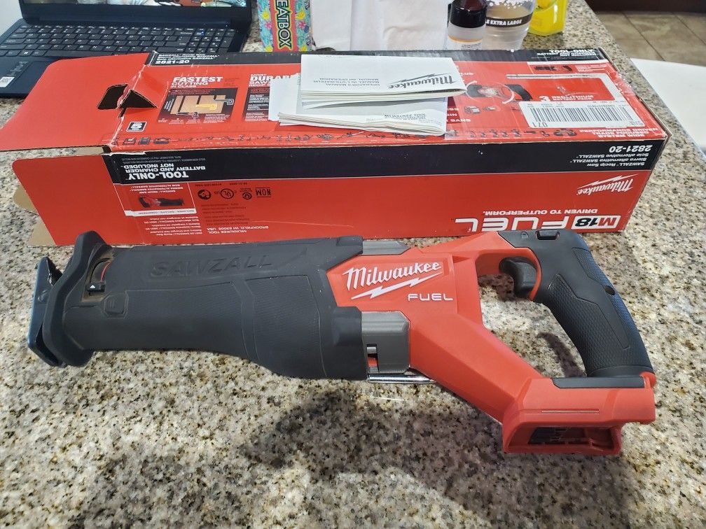 Milwaukee Sawzall M18 Fuel