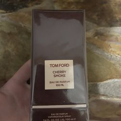 Tom Ford Cherry Smoke 