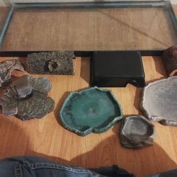 Reptile Hides/ Food Dishes