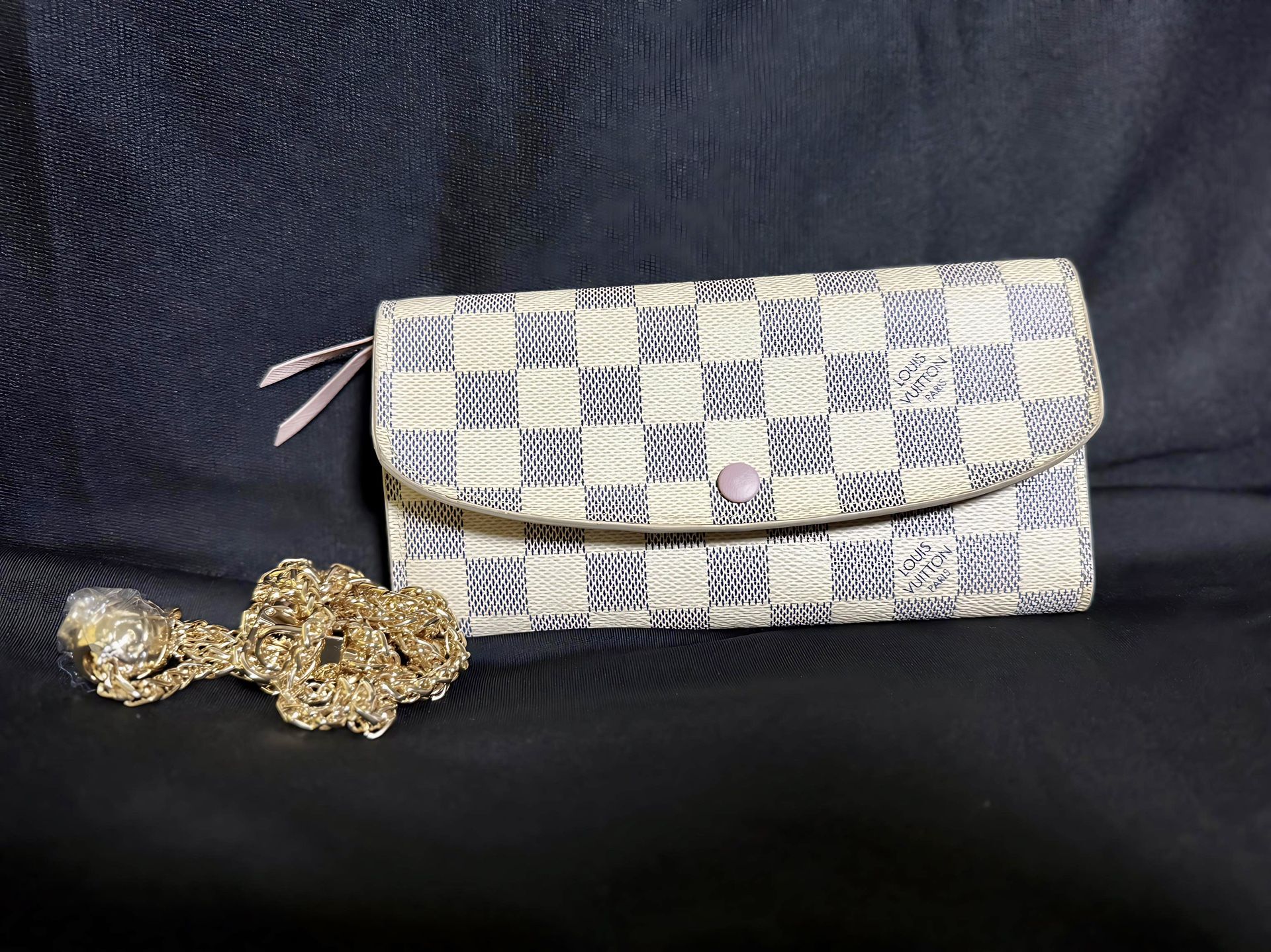 Authentic Louis Vuitton Sarah Wallet in Damier Azur Canvas