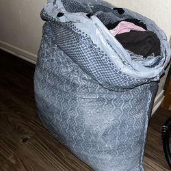 Huge bag of Girls/ Womens Clothes