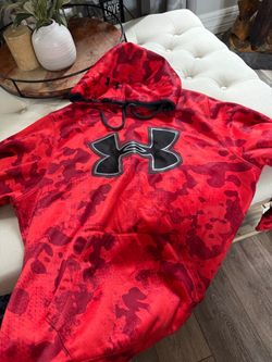 4 Men’s Large Under Armour Hoodies