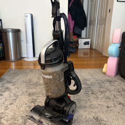 Eureka Dash Sprint Vacuum