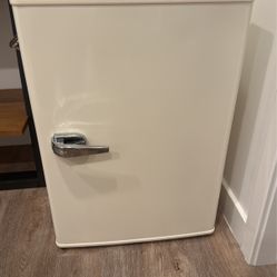 Retro Mini Fridge With Bottle Opener