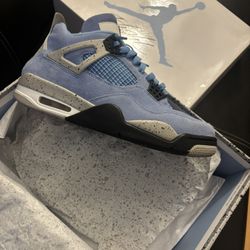 UNC jordan 4