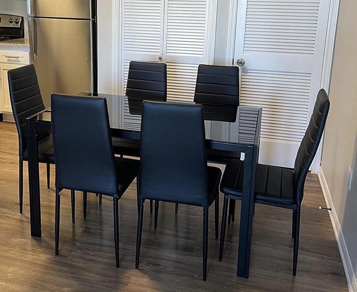 Stylish 6-Seater Dining Table – Barely Use