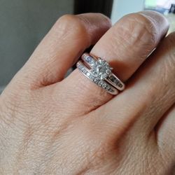 10K White Gold Wedding Ring Set