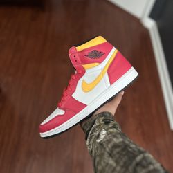 Jordan 1 Light Fusion Red Sz 13 