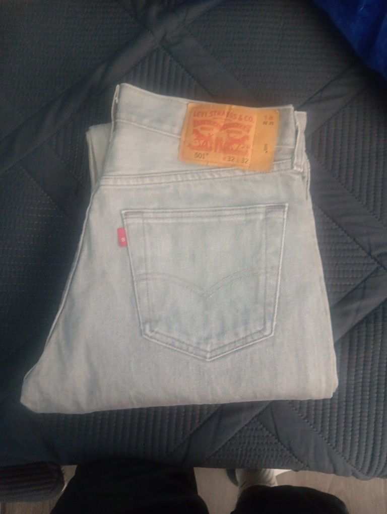 Levis 501s