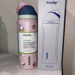 Owala FreeSip Snoopy 32 oz Water Bottle