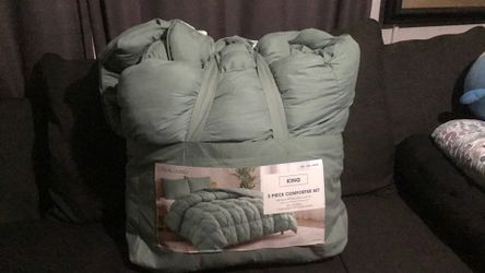 Casual Living 3 Piece Comforter Set