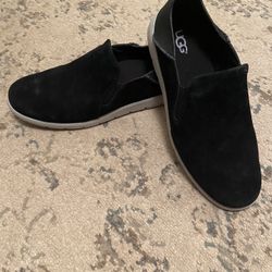 UGG Men’s Loafer