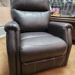 NEW POWER LIFT RECLINER CHAIR