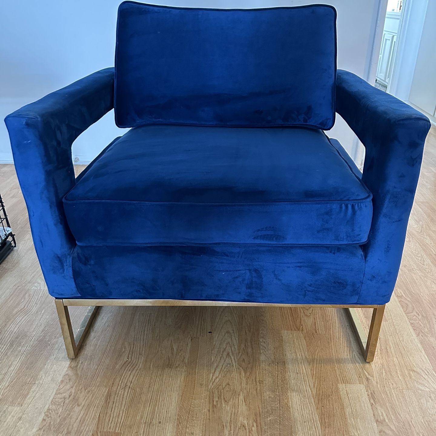 Navy Blue Velvet Armchair 