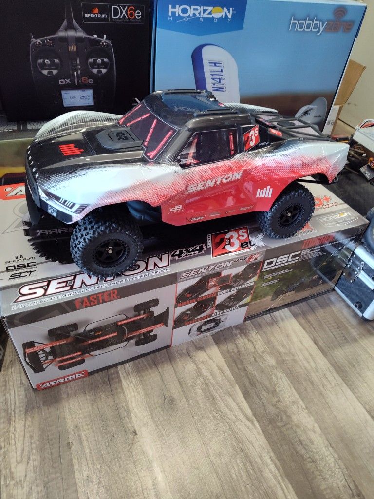 Brushless Electric RC Short Course Truck 3s Ready To Run 4x4 50 Mph ARRMA Senton 