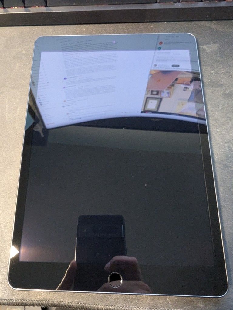 iPad 9th Gen 64GB Wi-Fi (MK2K3LL/A) – Space Gray – Very Good Condition