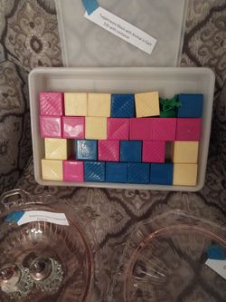 Vtg Tupperware Blocks 26 Blocks 29 Animals/items  Ex.