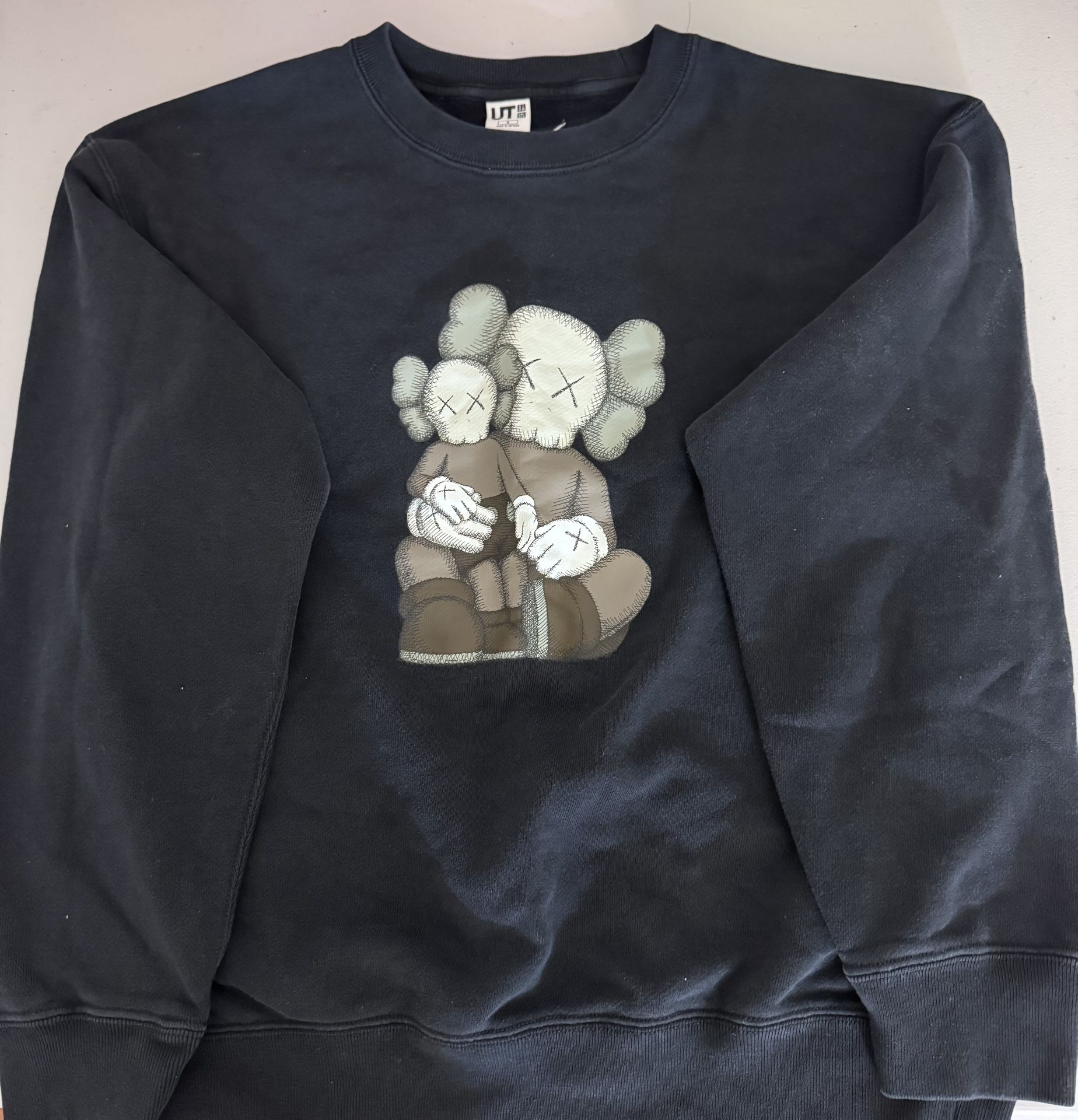 Kaws Uniqlo SweatShirt size small