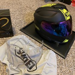 Shoei Gt Air Helmet Size M with cardo black special edition padtalk black 