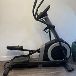 Elliptical Pro-Form Carbon E7