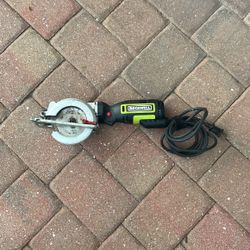Rockwell 4-1/2” Compact  Circular Saw 5Amp 120v 