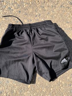 Soccer goalkeeper jerseys and shorts