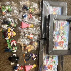 Figuras   Súper Mario bros + display.  Acepto oferta