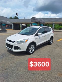 2014
Ford Escape SE