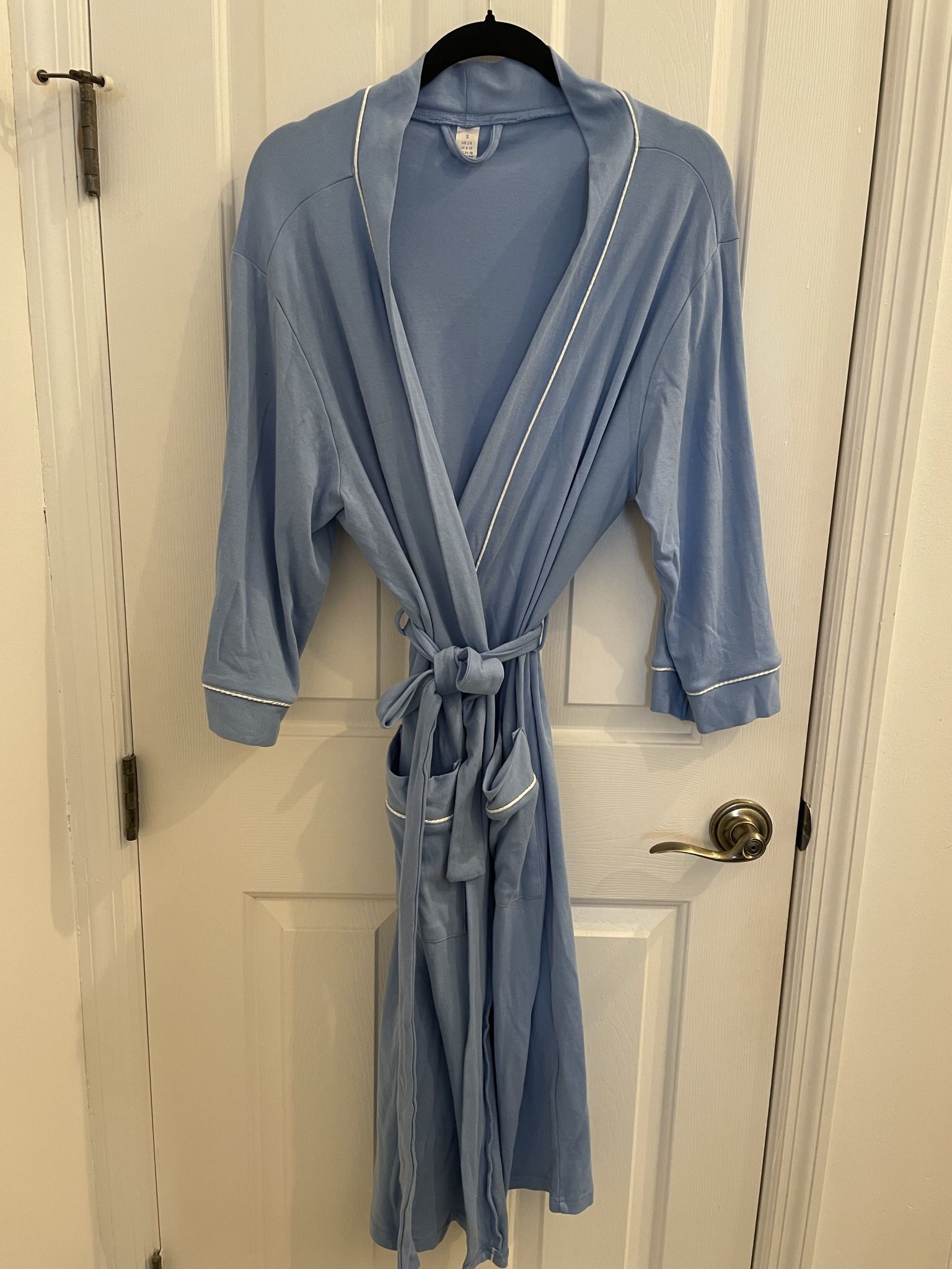 Women’s light Blue Robe light weight Size Small