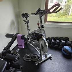 Sunny Indoor Magnetic Exercise Bike. Stationary Bike