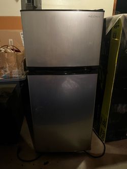 Insignia Minifridge