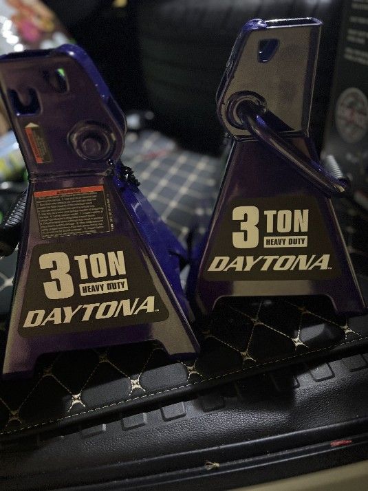 Daytona 3 ton jack stands new