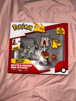 Pokémon Battle Figure Multi-Pack featuring Pikachu, Absol, and Cinderace figures