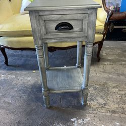 Cute Little Wood Table 