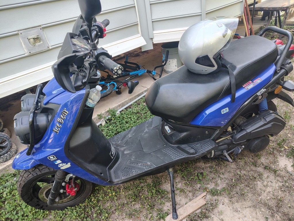 Matrix MC Gas Scooter