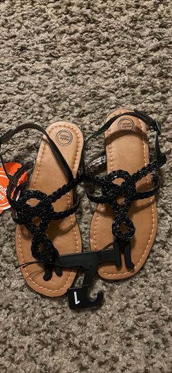 Girls sandals size 1