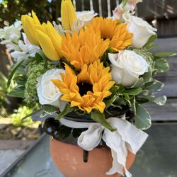 Ollita Flower Arrangement
