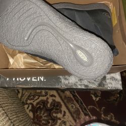 Women Rain Boots  Size 8 