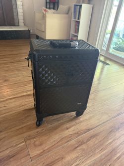 Rolling Make Up Train Case